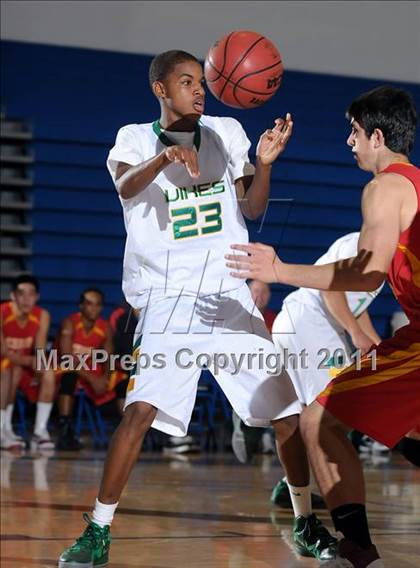 Thumbnail 2 in Chico vs. Vanden (Les Curry Invitational) photogallery.