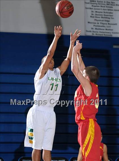 Thumbnail 2 in Chico vs. Vanden (Les Curry Invitational) photogallery.