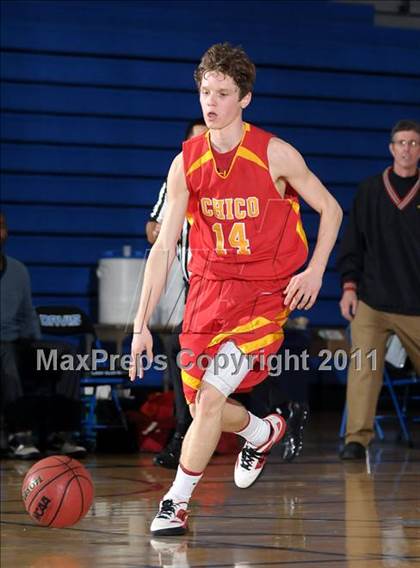 Thumbnail 3 in Chico vs. Vanden (Les Curry Invitational) photogallery.