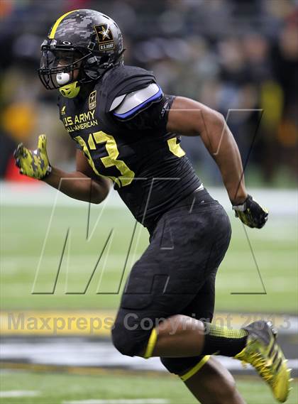 Thumbnail 1 in U.S. Army All-American Bowl photogallery.