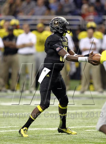 Thumbnail 1 in U.S. Army All-American Bowl photogallery.
