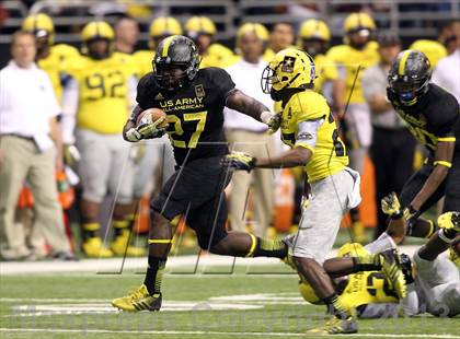Thumbnail 2 in U.S. Army All-American Bowl photogallery.
