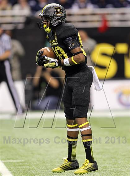 Thumbnail 1 in U.S. Army All-American Bowl photogallery.