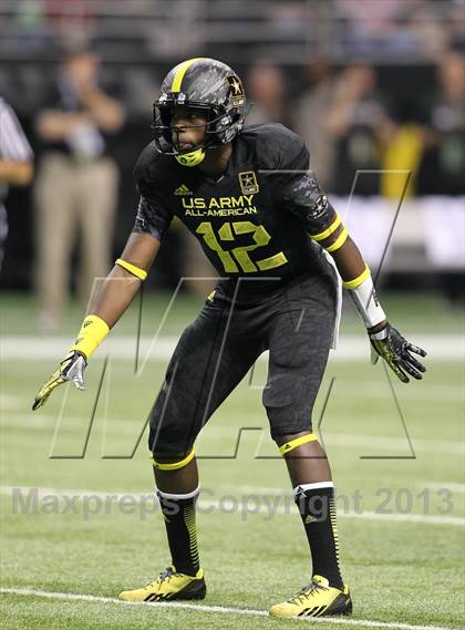 Thumbnail 3 in U.S. Army All-American Bowl photogallery.