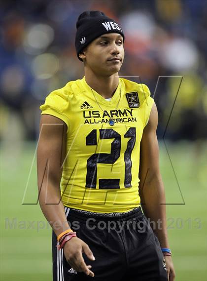 Thumbnail 3 in U.S. Army All-American Bowl photogallery.
