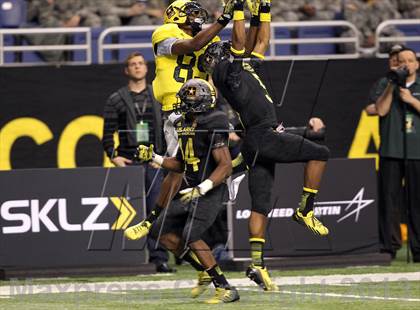 Thumbnail 2 in U.S. Army All-American Bowl photogallery.