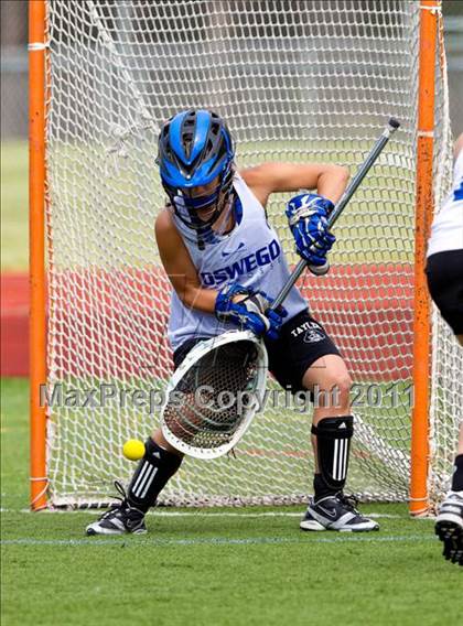 Thumbnail 3 in Oswego vs. Brighton (NYSPHSAA Class B Semifinal) photogallery.