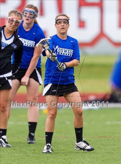 Thumbnail 2 in Oswego vs. Brighton (NYSPHSAA Class B Semifinal) photogallery.