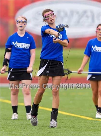 Thumbnail 3 in Oswego vs. Brighton (NYSPHSAA Class B Semifinal) photogallery.