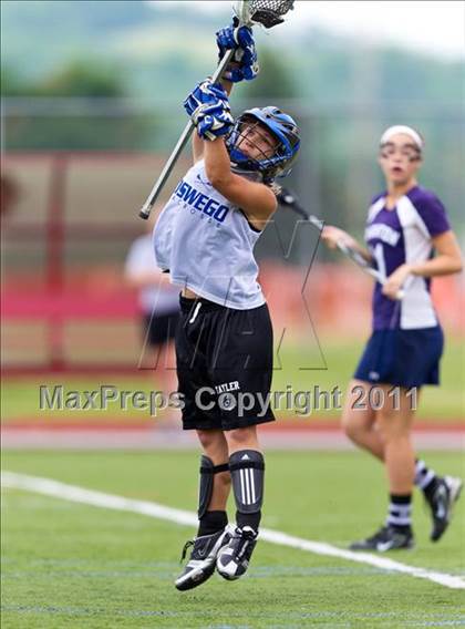 Thumbnail 1 in Oswego vs. Brighton (NYSPHSAA Class B Semifinal) photogallery.