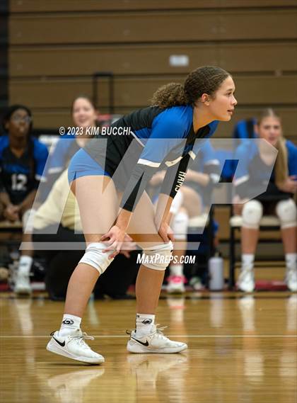 Thumbnail 1 in Detroit Country Day @ Lamphere photogallery.