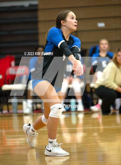 Thumbnail 2 in Detroit Country Day @ Lamphere photogallery.
