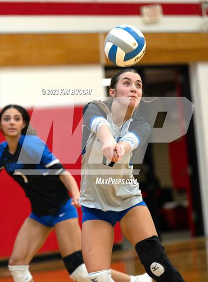 Thumbnail 1 in Detroit Country Day @ Lamphere photogallery.
