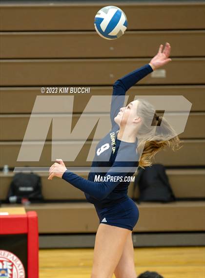 Thumbnail 2 in Detroit Country Day @ Lamphere photogallery.