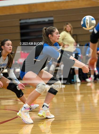 Thumbnail 1 in Detroit Country Day @ Lamphere photogallery.