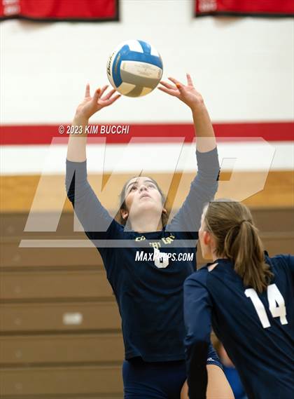 Thumbnail 1 in Detroit Country Day @ Lamphere photogallery.