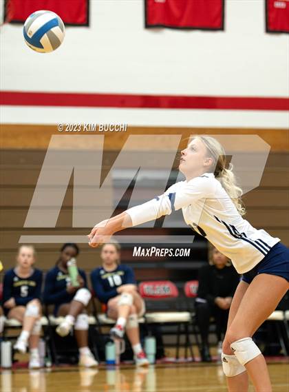 Thumbnail 2 in Detroit Country Day @ Lamphere photogallery.