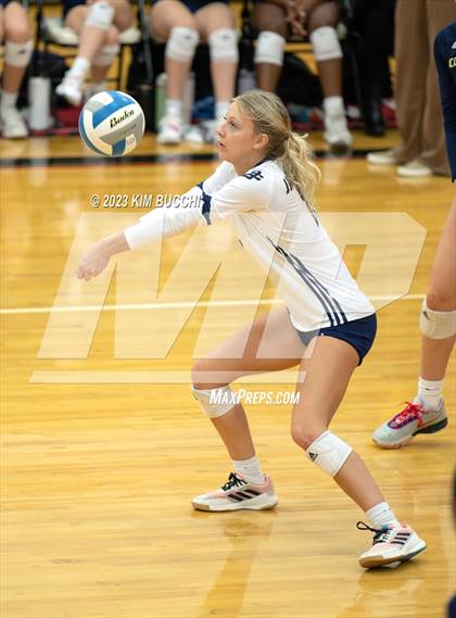 Thumbnail 1 in Detroit Country Day @ Lamphere photogallery.