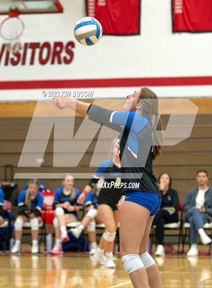 Thumbnail 1 in Detroit Country Day @ Lamphere photogallery.