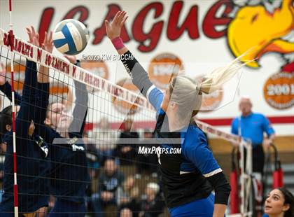 Thumbnail 1 in Detroit Country Day @ Lamphere photogallery.