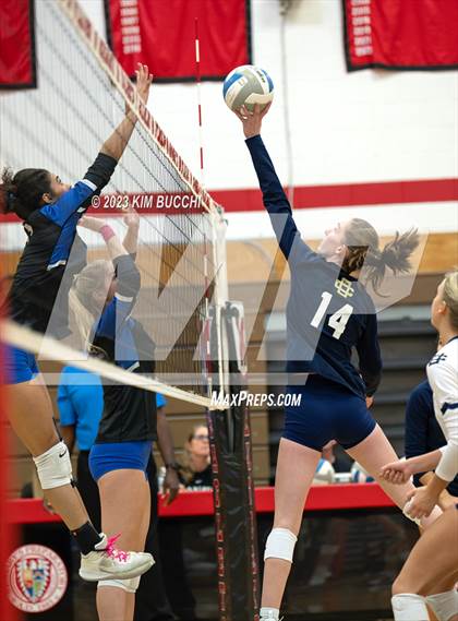 Thumbnail 2 in Detroit Country Day @ Lamphere photogallery.