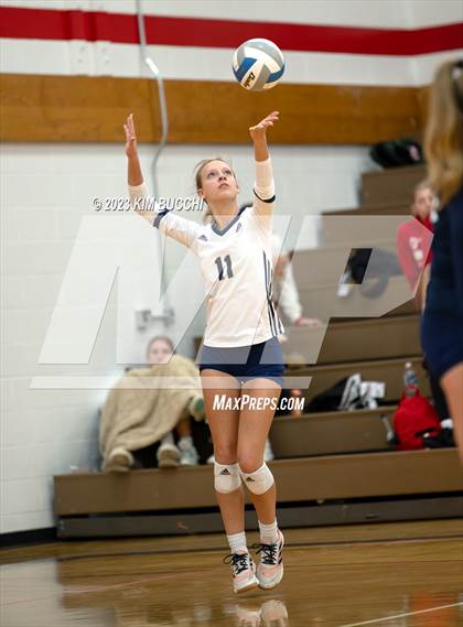 Thumbnail 1 in Detroit Country Day @ Lamphere photogallery.