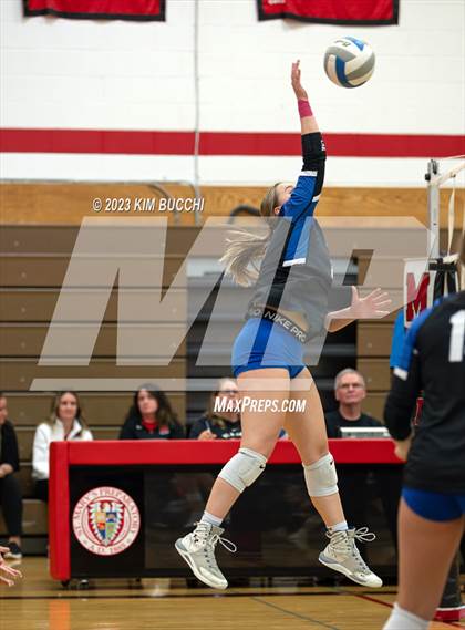 Thumbnail 1 in Detroit Country Day @ Lamphere photogallery.