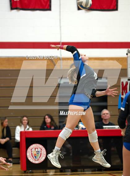 Thumbnail 3 in Detroit Country Day @ Lamphere photogallery.