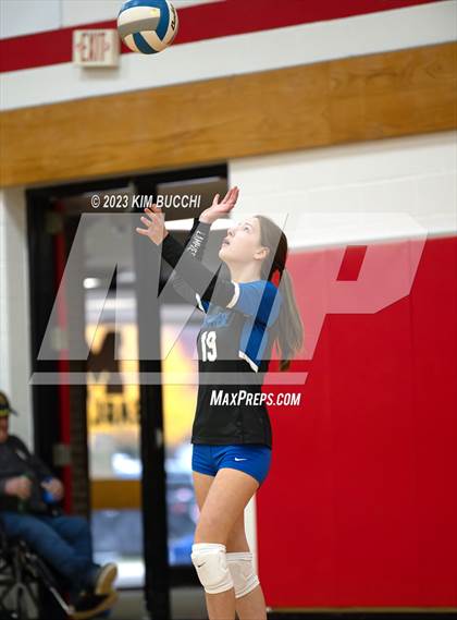 Thumbnail 3 in Detroit Country Day @ Lamphere photogallery.