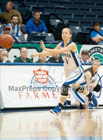 Thumbnail 3 in Bishop's vs La Jolla Country Day (CIF SDS D4 Final) photogallery.