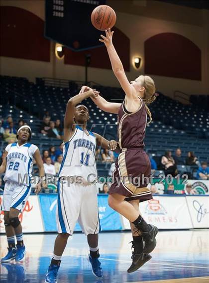 Thumbnail 1 in Bishop's vs La Jolla Country Day (CIF SDS D4 Final) photogallery.