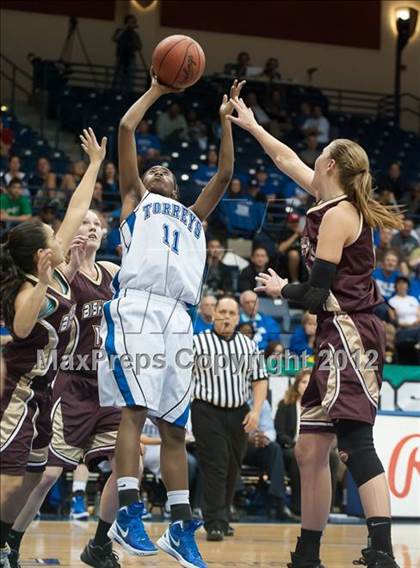 Thumbnail 3 in Bishop's vs La Jolla Country Day (CIF SDS D4 Final) photogallery.