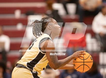 Thumbnail 2 in Thomson vs Statesboro (Hardwood Invitational) photogallery.