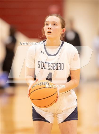 Thumbnail 2 in Thomson vs Statesboro (Hardwood Invitational) photogallery.