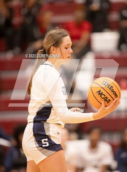 Thumbnail 2 in Thomson vs Statesboro (Hardwood Invitational) photogallery.