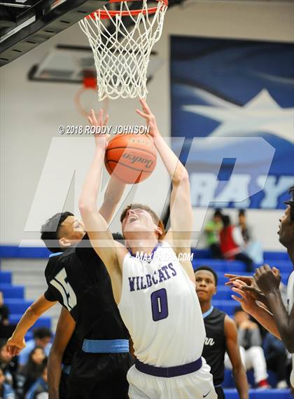 Thumbnail 3 in Sam Rayburn vs. Angleton (McDonald's Texas Invitational) photogallery.
