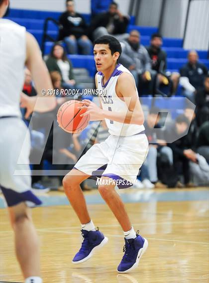 Thumbnail 1 in Sam Rayburn vs. Angleton (McDonald's Texas Invitational) photogallery.