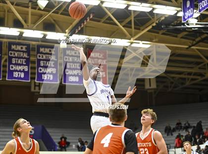 Thumbnail 1 in Hamilton Heights @ Muncie Central (Fieldhouse Classic)  photogallery.