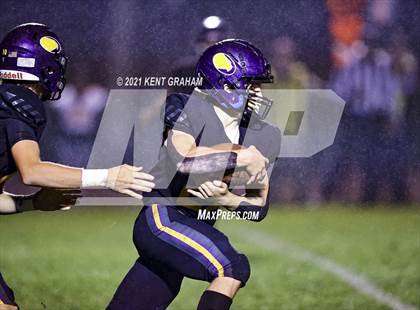 Thumbnail 3 in Hamilton Heights vs. Guerin Catholic (IHSAA Sectional Round 1 Playoff) photogallery.