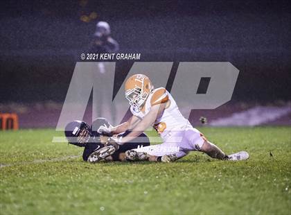 Thumbnail 1 in Hamilton Heights vs. Guerin Catholic (IHSAA Sectional Round 1 Playoff) photogallery.