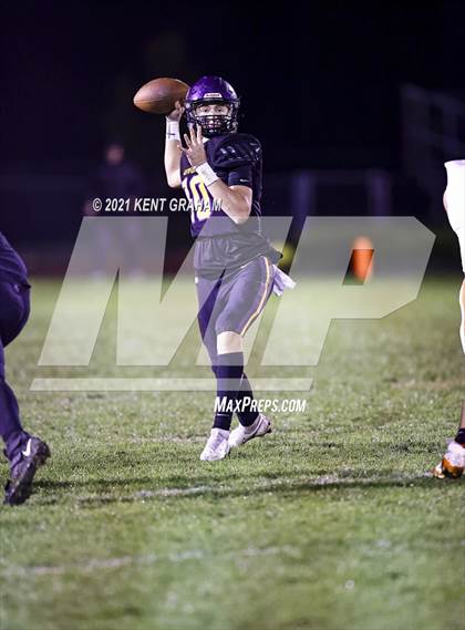 Thumbnail 1 in Hamilton Heights vs. Guerin Catholic (IHSAA Sectional Round 1 Playoff) photogallery.