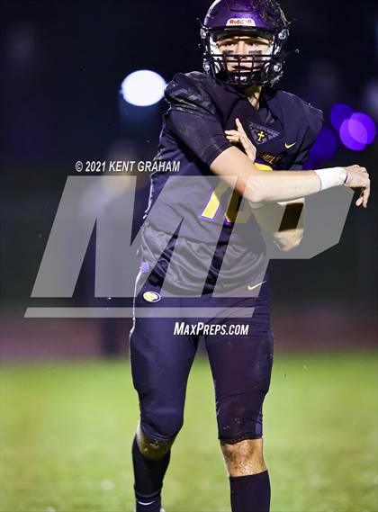 Thumbnail 2 in Hamilton Heights vs. Guerin Catholic (IHSAA Sectional Round 1 Playoff) photogallery.