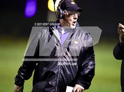 Thumbnail 3 in Hamilton Heights vs. Guerin Catholic (IHSAA Sectional Round 1 Playoff) photogallery.