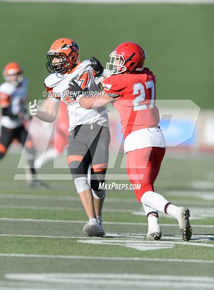Thumbnail 2 in Eaton vs. Lamar (CHSAA 2A State Championship) photogallery.
