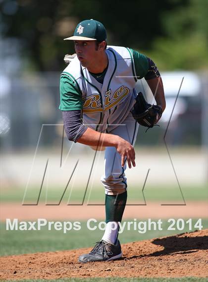 Thumbnail 3 in Rio Americano vs. Elk Grove (Boras Classic) photogallery.