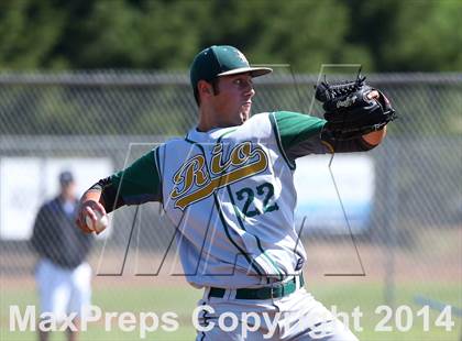 Thumbnail 2 in Rio Americano vs. Elk Grove (Boras Classic) photogallery.