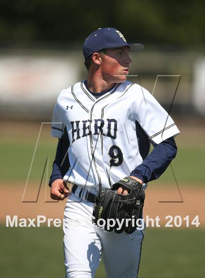 Thumbnail 3 in Rio Americano vs. Elk Grove (Boras Classic) photogallery.