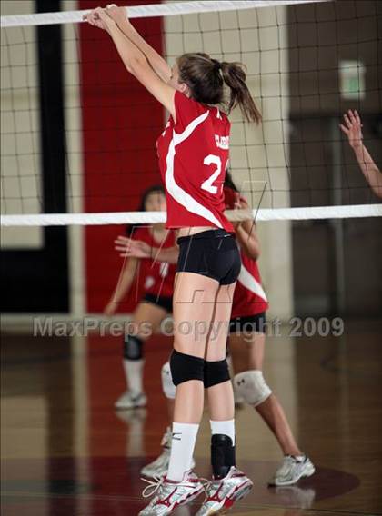 Thumbnail 1 in Burroughs @ Glendale photogallery.
