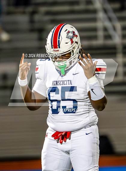 Thumbnail 1 in Atascocita vs. Dickinson (UIL Football 6A-DI Bi-District)  photogallery.