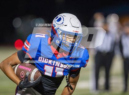 Thumbnail 3 in Atascocita vs. Dickinson (UIL Football 6A-DI Bi-District)  photogallery.